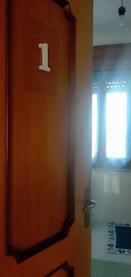 Kiki beb Carbonia Bagian luar foto